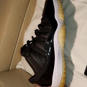 Air Jordan 11 retro low 72-10